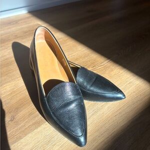 Everlane Modern Point flats in size 10.5